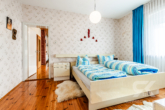 Modernisierungsbedürftiges Zweifamilienhaus mit Fernwärmeheizung in zentraler Lage Schwandorf´s - OG Schlafzimmer2